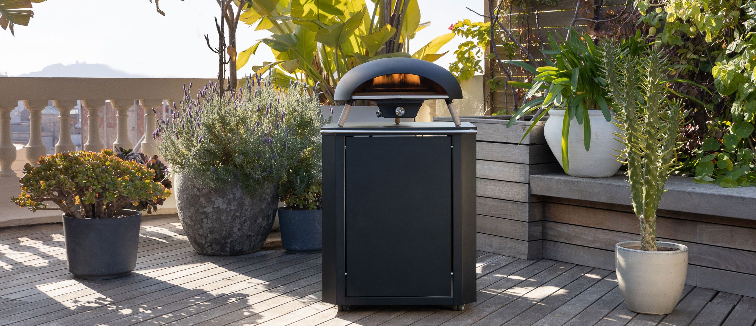 le feu turtle pizza oven buiten