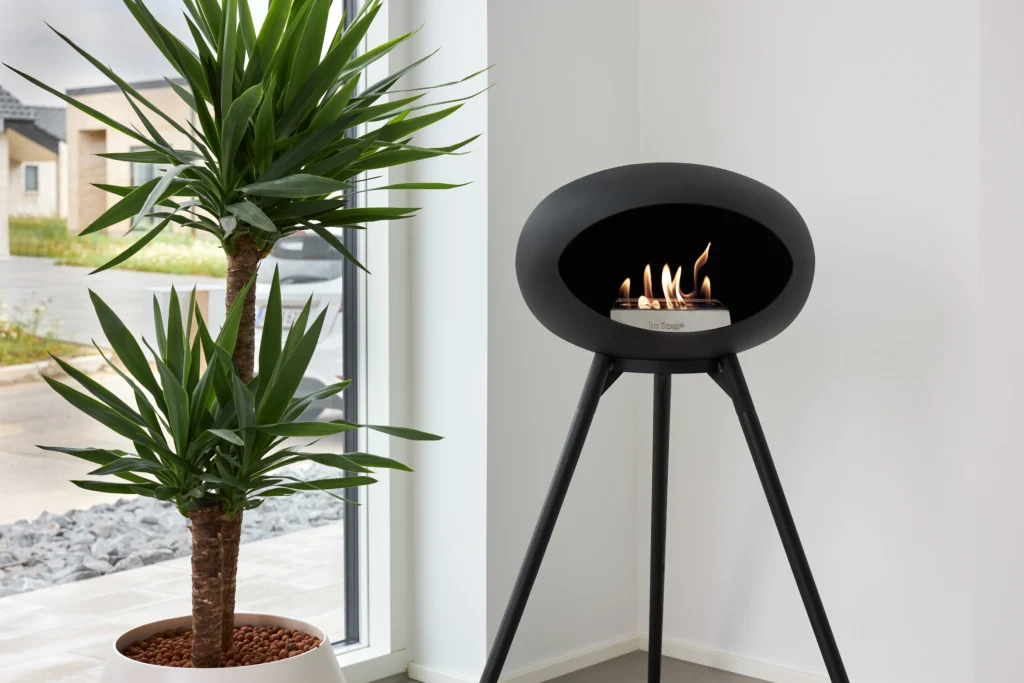 le feu fireplace black high