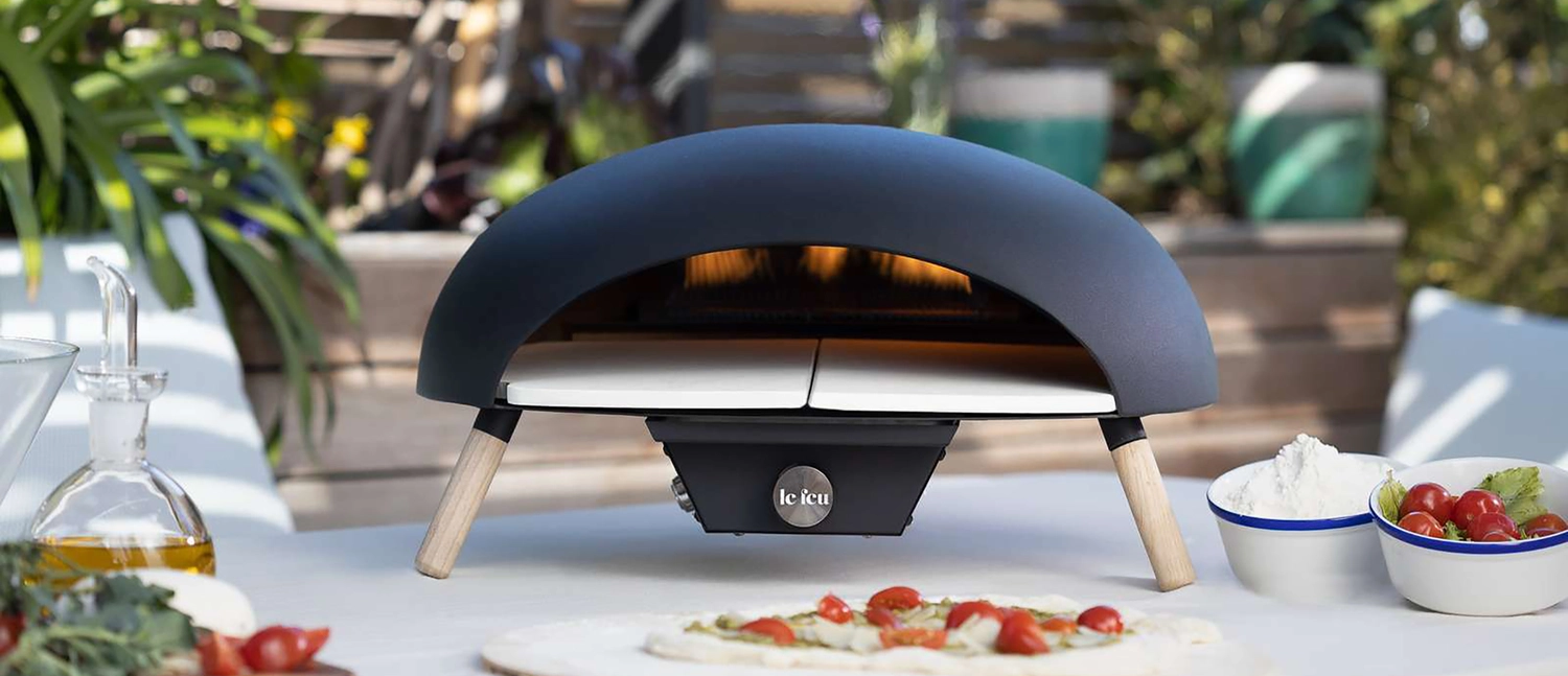 le feu turtle pizza oven buiten